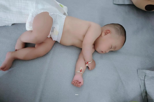 云梦宝宝总是摇头怎么回事